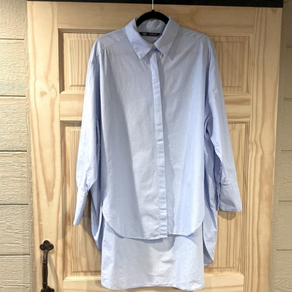 ZARA OVERSIZED BLUE BUTTON DOWN SHIRT